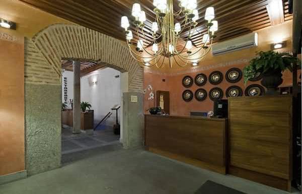 Posada Real Los Cinco Linajes Arevalo Bagian luar foto