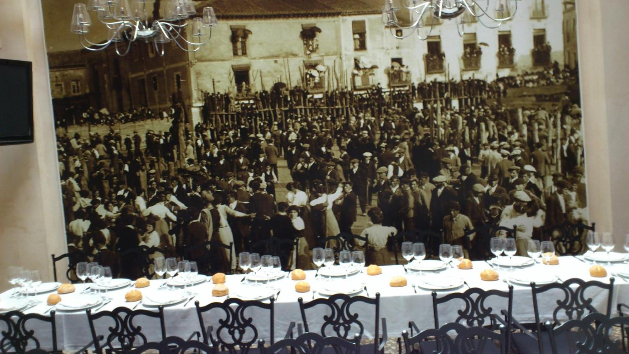 Posada Real Los Cinco Linajes Arevalo Bagian luar foto